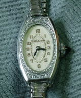  Lady Bulova 30's vintage wrist w sapphire winder